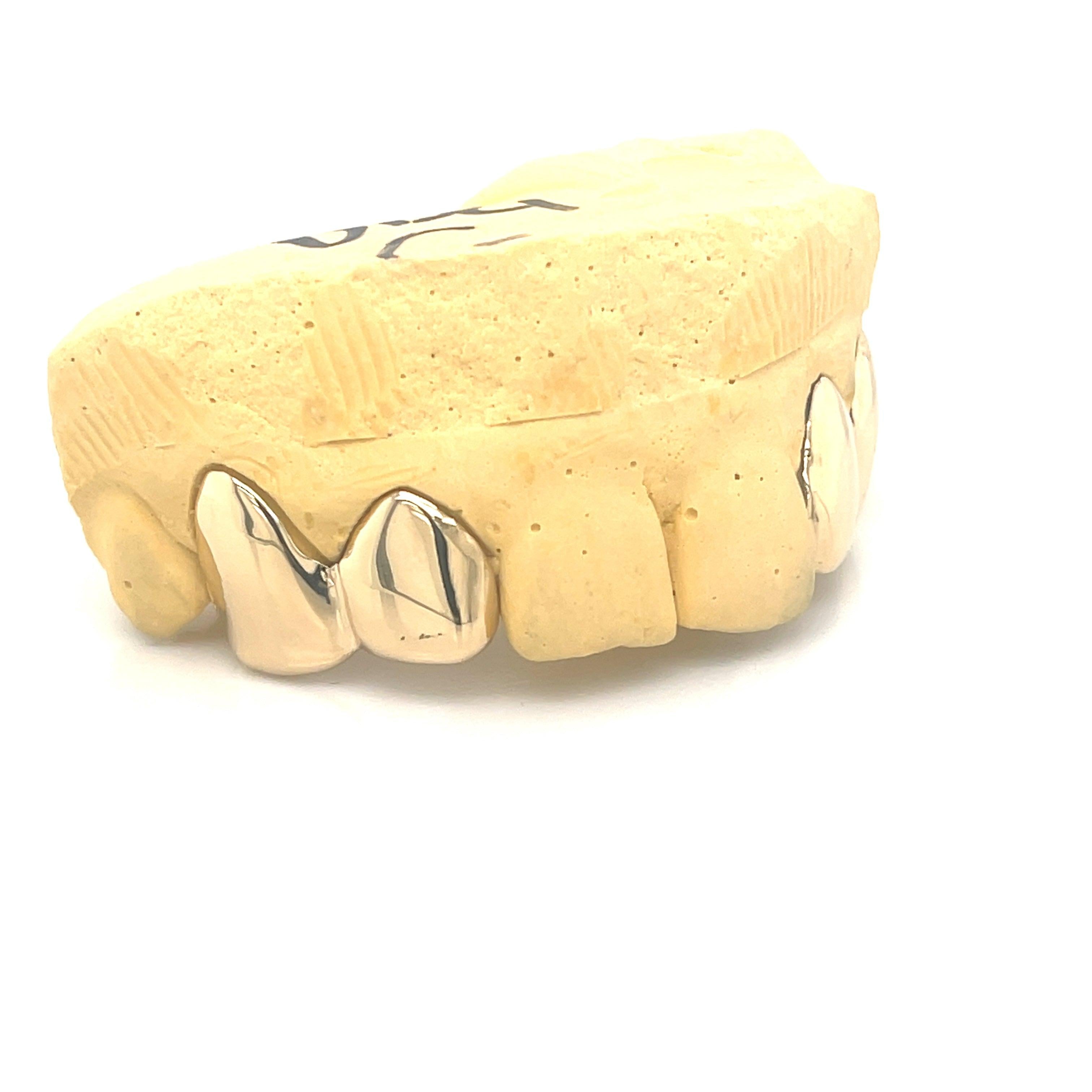 4pc Gold Incisor Fang Top Grillz - Seattle Gold Grillz
