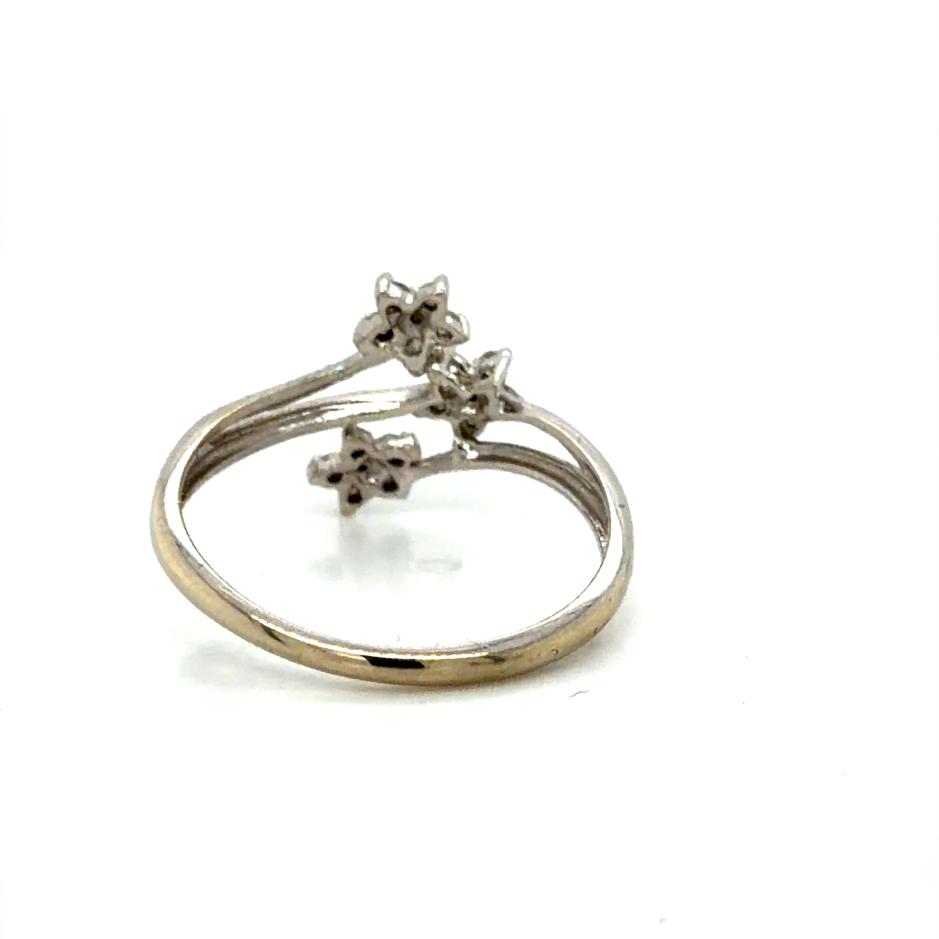 10k White Gold Diamond Star Ring