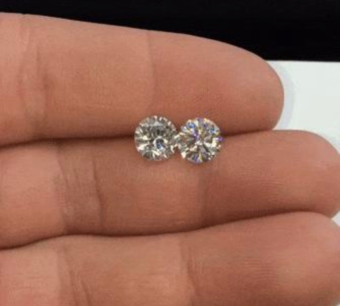 Moissanite vs Diamond Chains & Grillz: What’s the Difference?