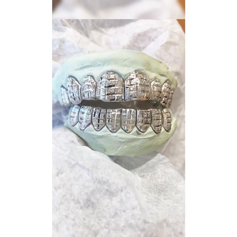 16pc White Gold Dusted Bricks Grillz - Seattle Gold Grillz