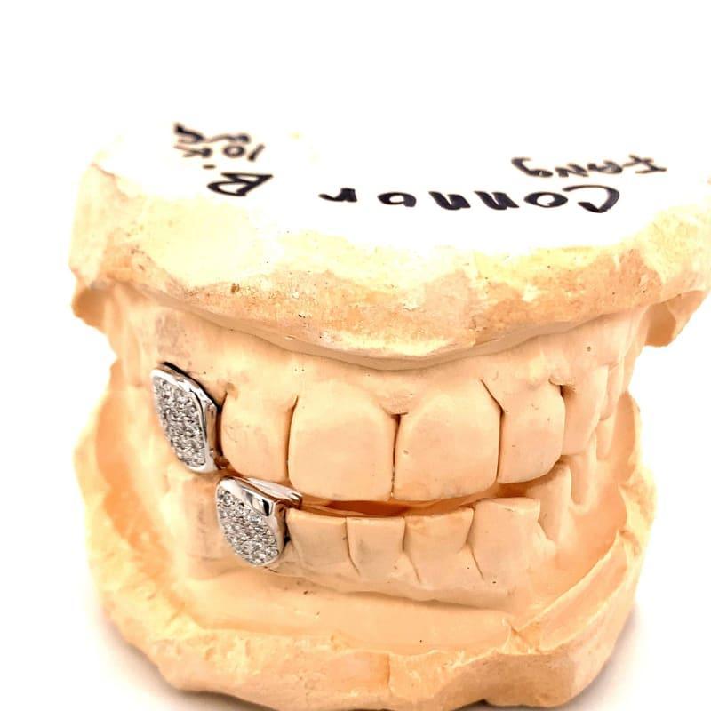 2pc Gold Diamond Fang Set - Seattle Gold Grillz