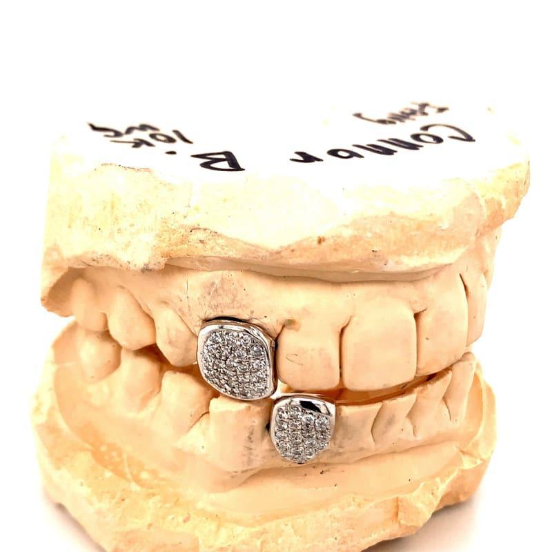 2pc Gold Diamond Fang Set - Seattle Gold Grillz