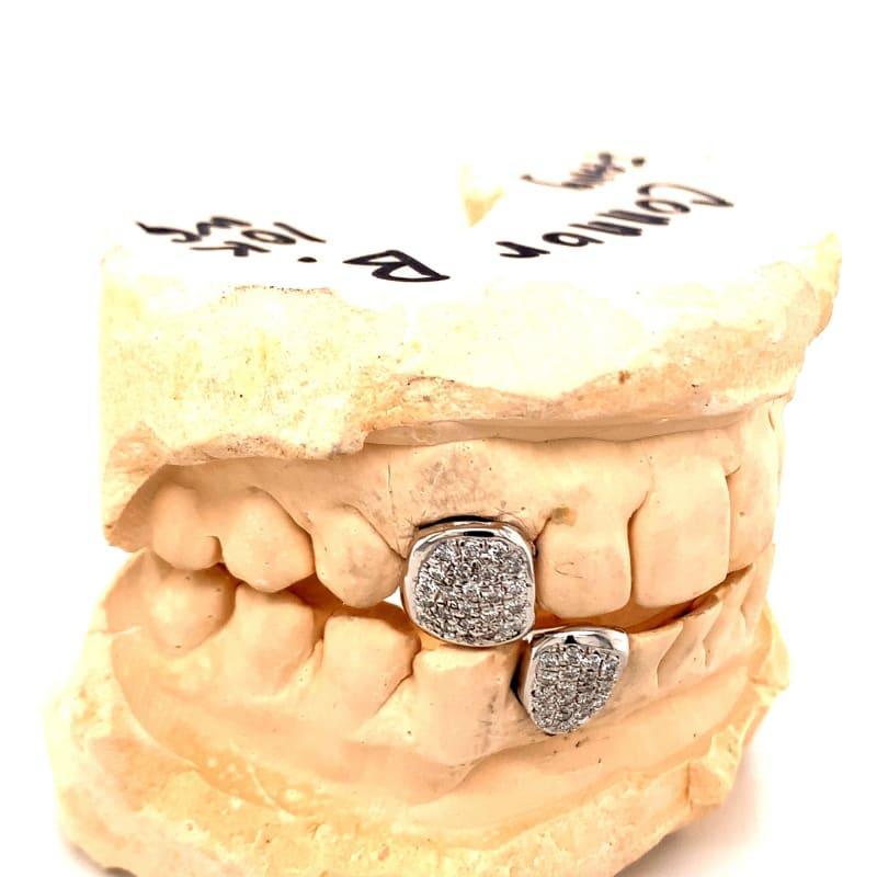 2pc Gold Diamond Fang Set - Seattle Gold Grillz