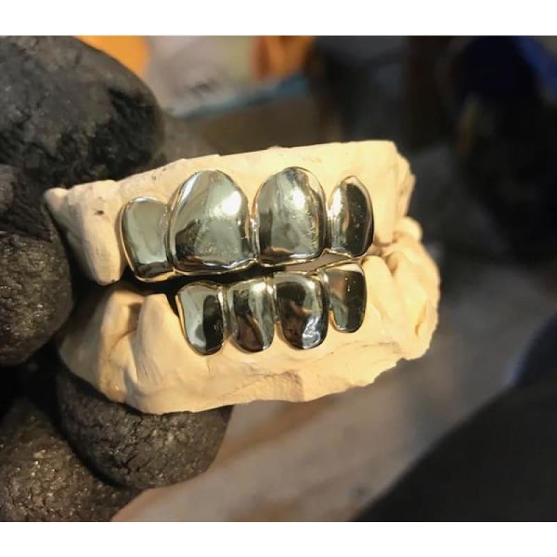 4 Top 4 Bottom Gold Grillz Set - Seattle Gold Grillz