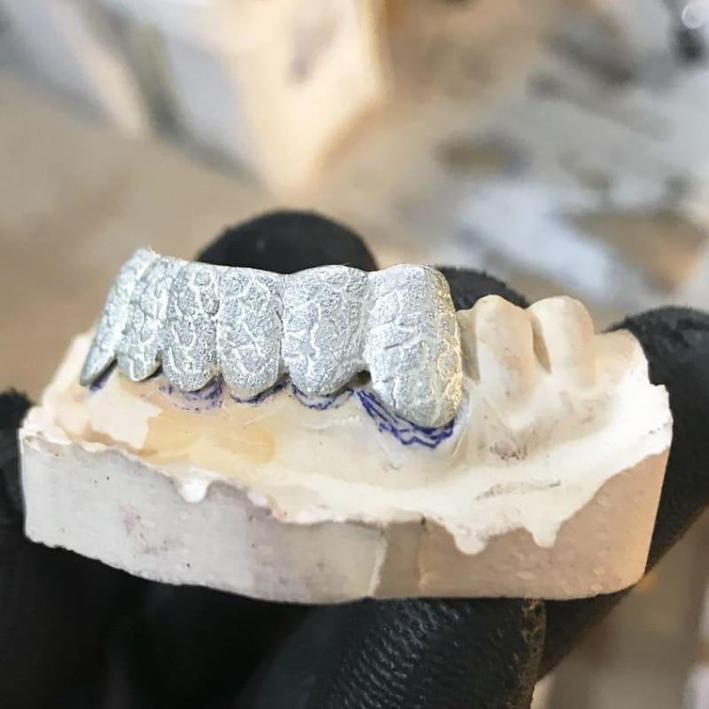 6pc Silver Dusted Gator Bottom Grillz - Seattle Gold Grillz