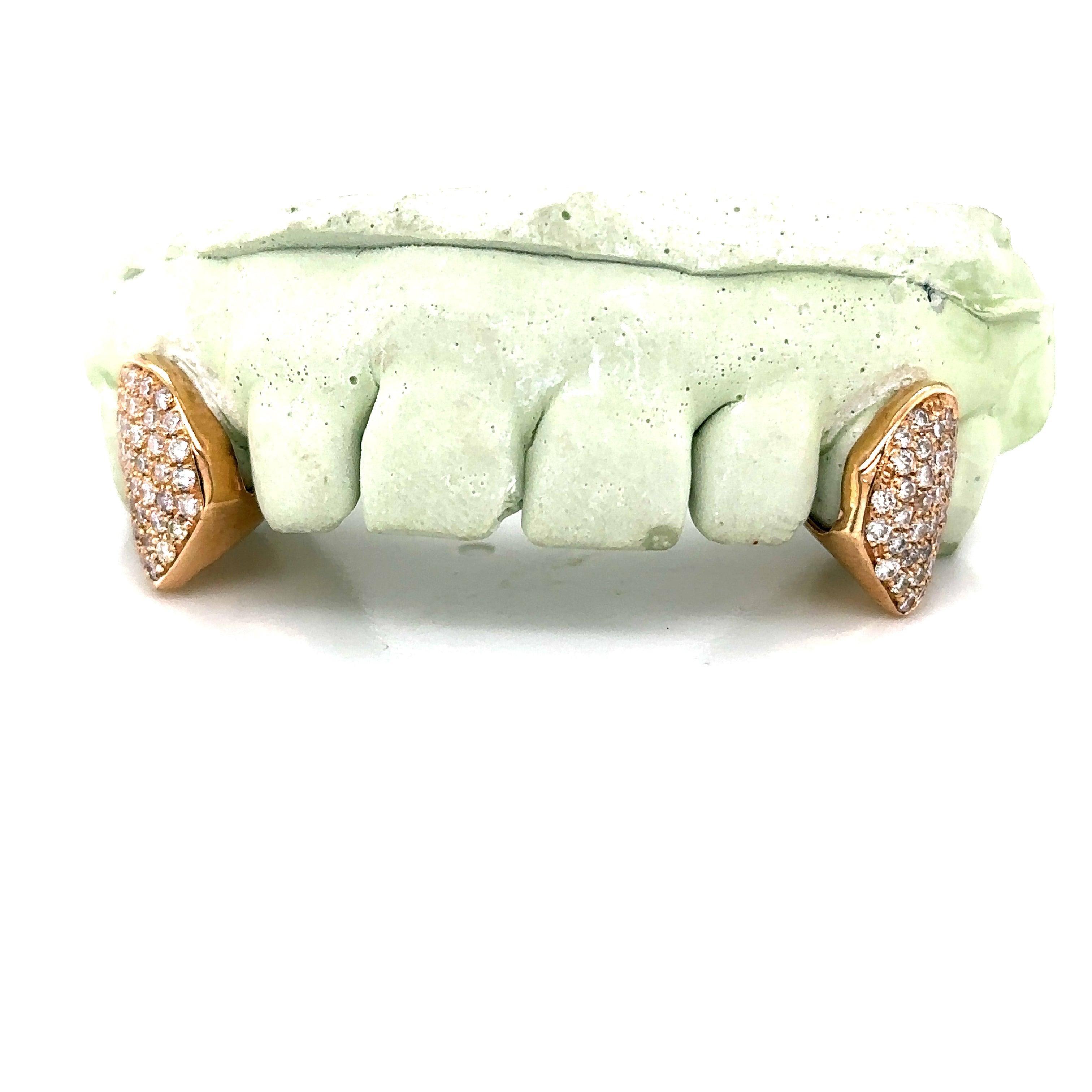 2pc Gold Honeycomb Top Fang Grillz