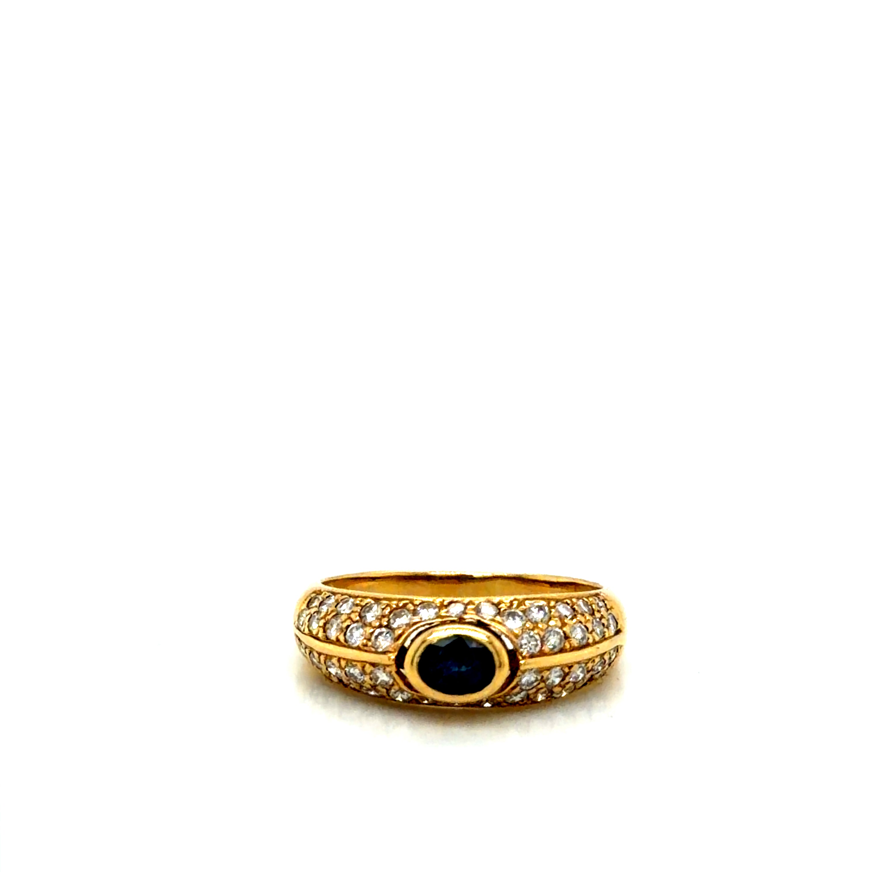 18k Gold Oval Sapphire Diamond Ring 3.4g