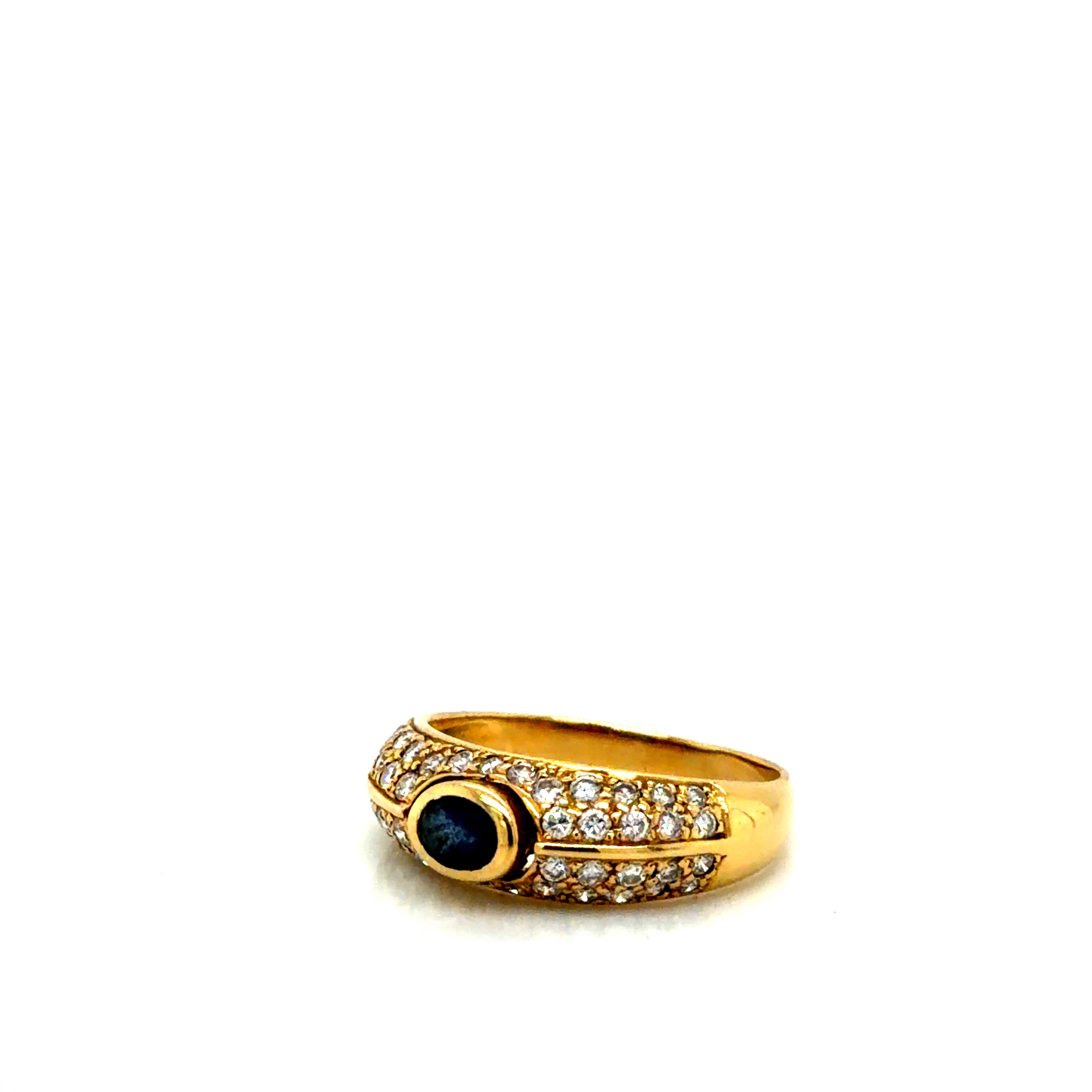 18k Gold Oval Sapphire Diamond Ring 3.4g