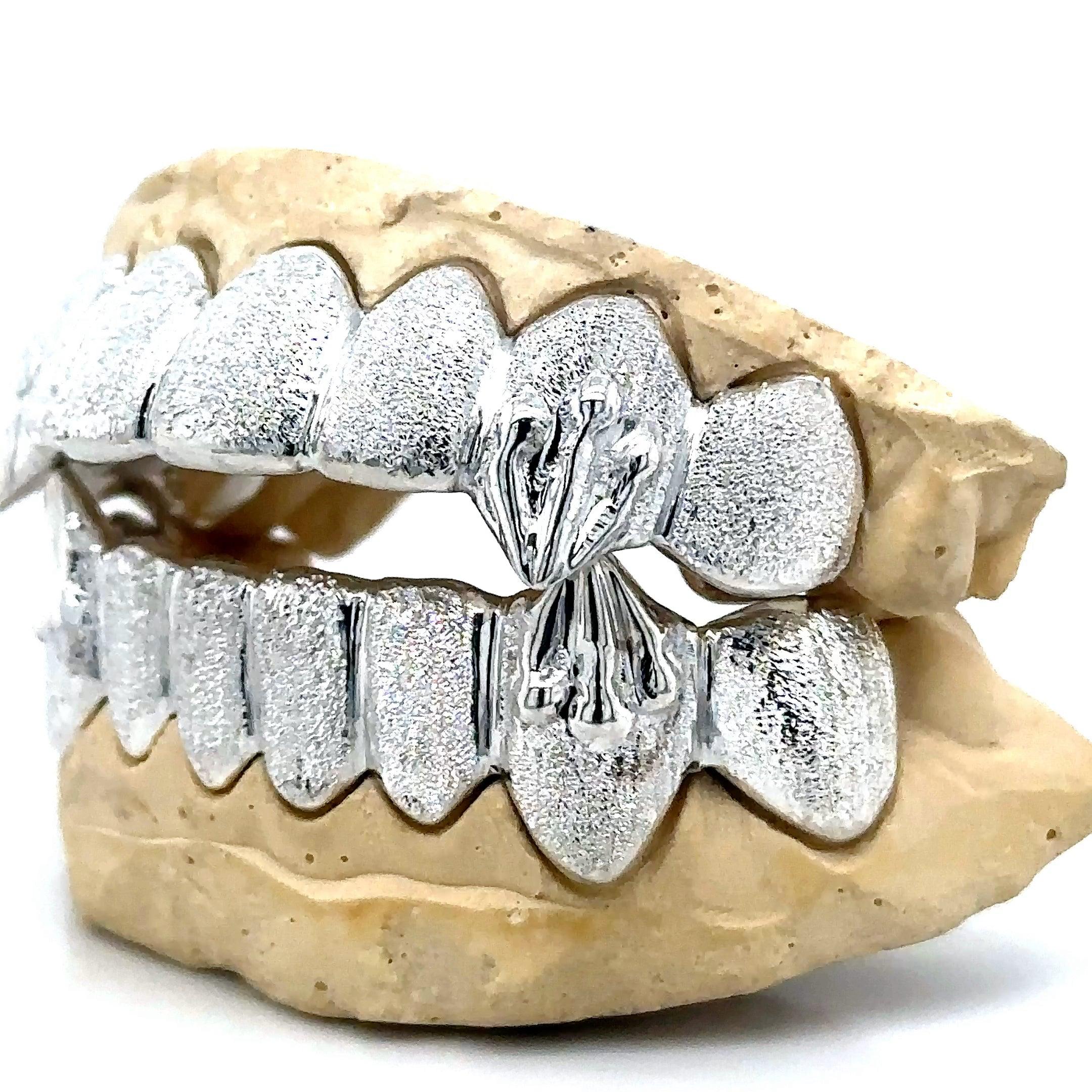 16pc Silver Diamond Dust Drip Fang Grillz